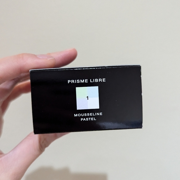 NWT Givenchy Prisme Libre powder old formula - Picture 4 of 8